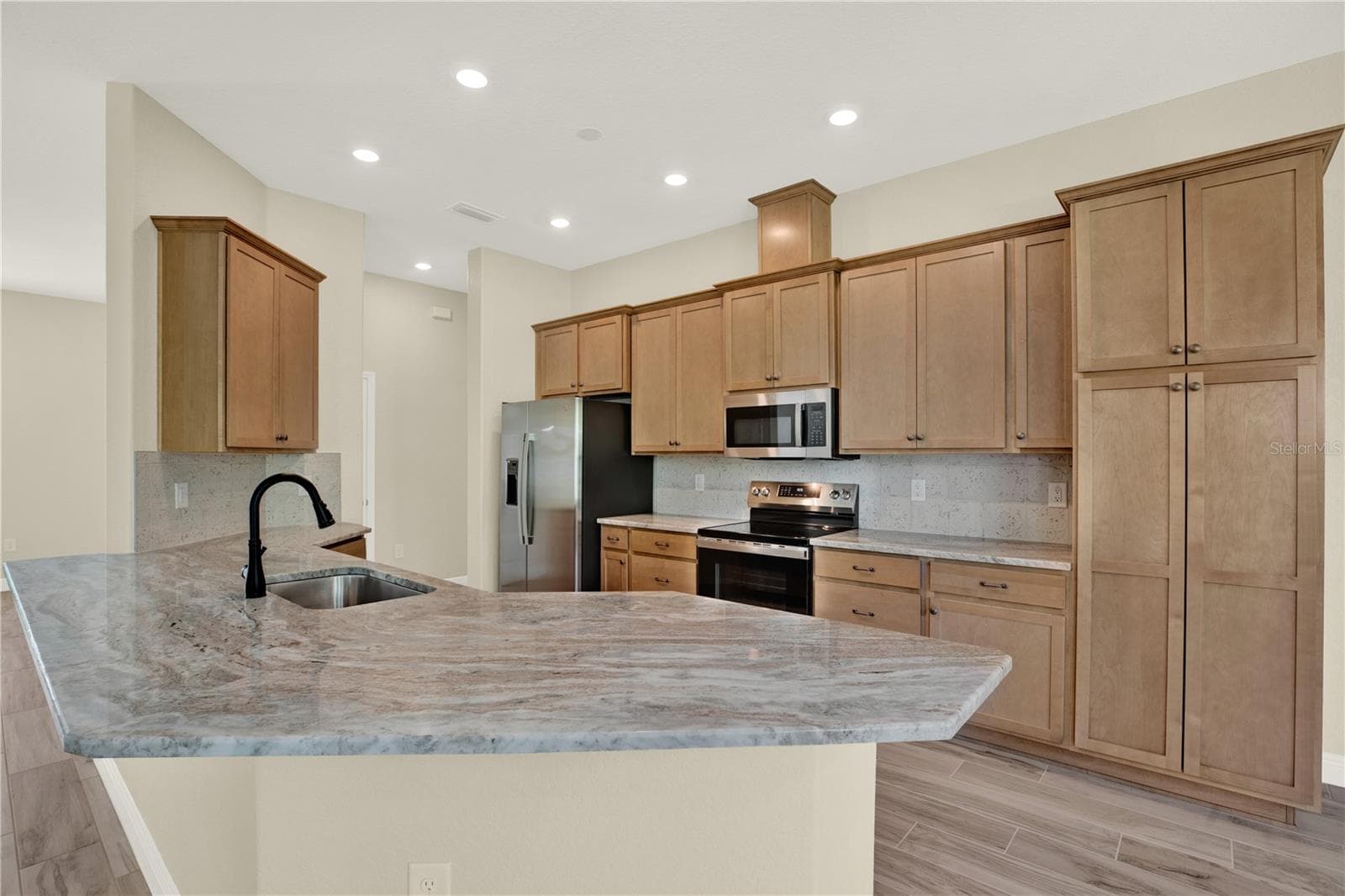 Single Family Residence at 12085 HARRIS HAWK RD, BROOKSVILLE, photo 3 of 29