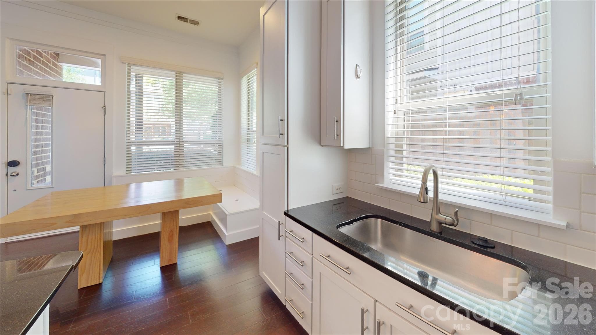 Townhouse at Charlotte, photo 2 of 14