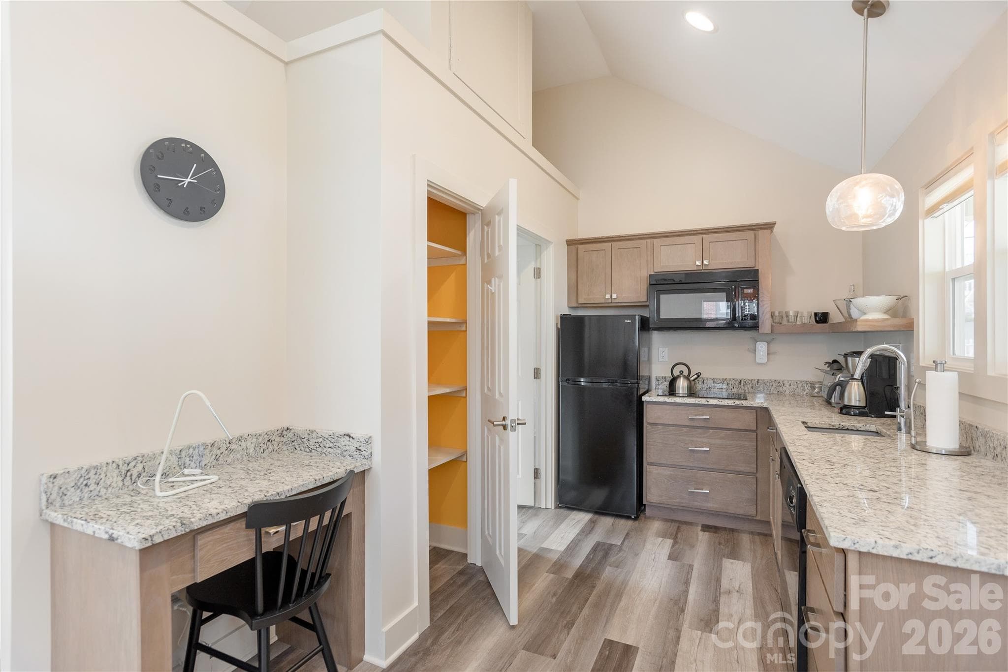 Single Family Residence at 608 Ray Avenue, Hendersonville, photo 7 of 12