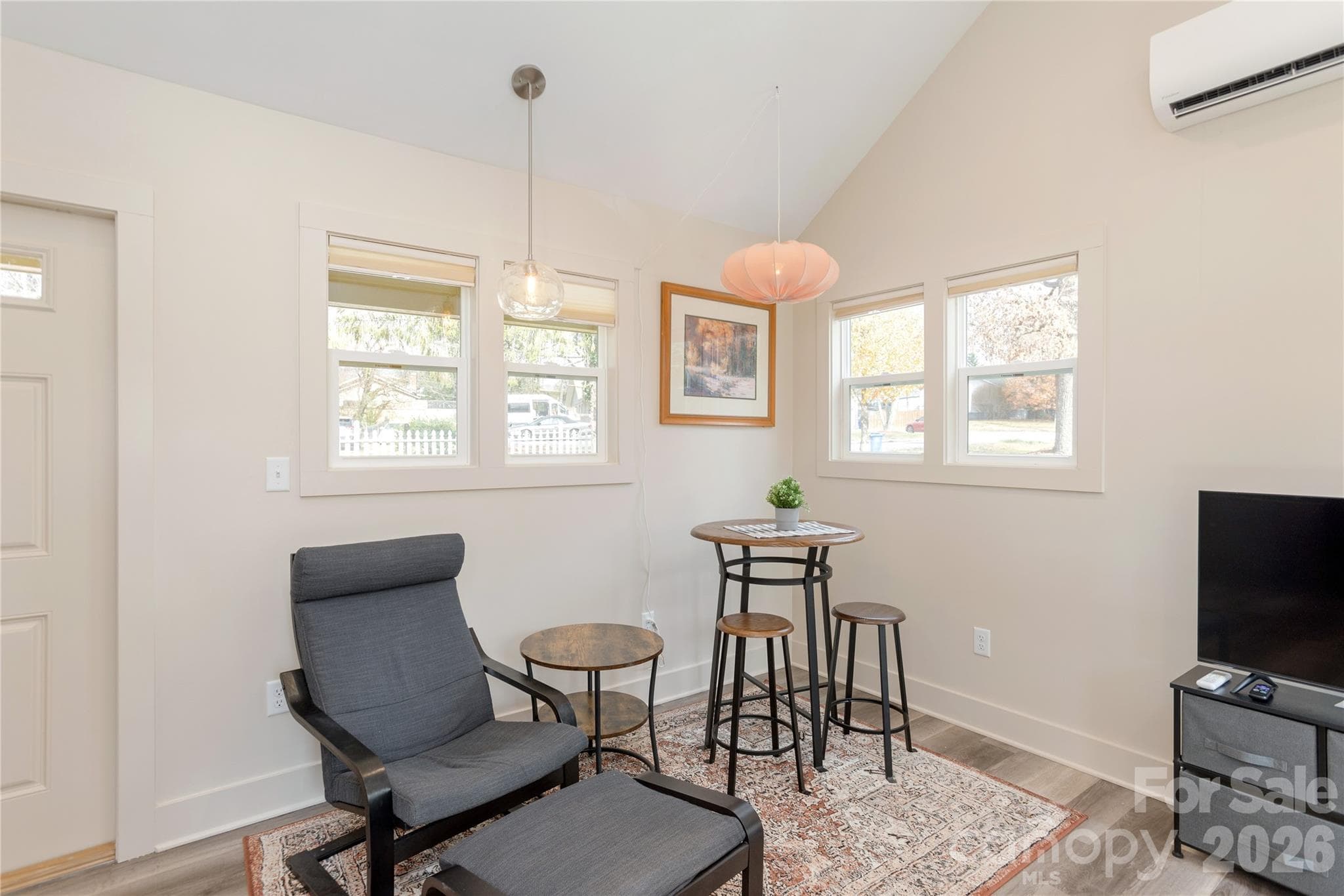Sitting Area - 606 Ray Avenue, Hendersonville