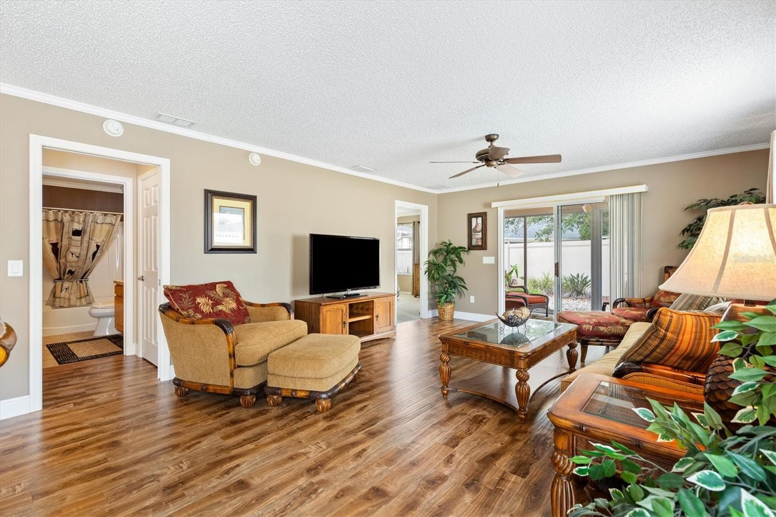LIVING ROOM - 979 SMYRNA ST, THE VILLAGES