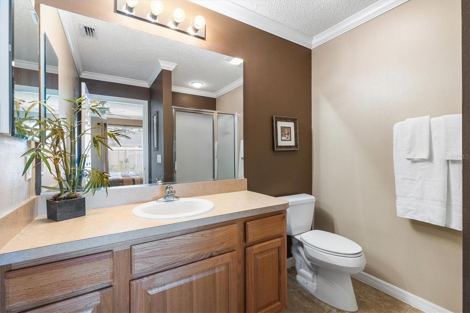 PRIMARY BATH - 979 SMYRNA ST, THE VILLAGES