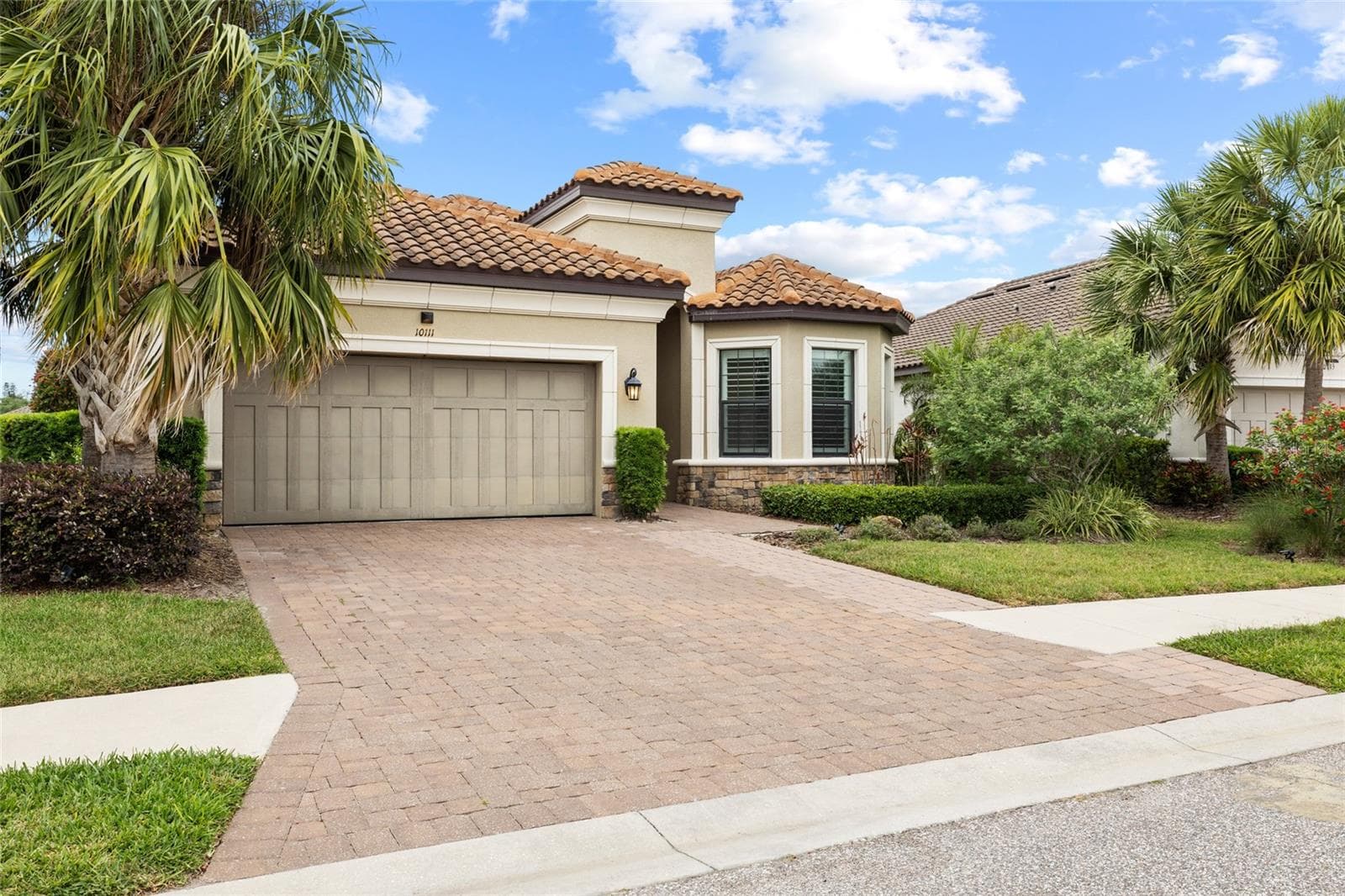Single Family Residence at 10111 CRAFTSMAN PARK WAY, PALMETTO, photo 3 of 39