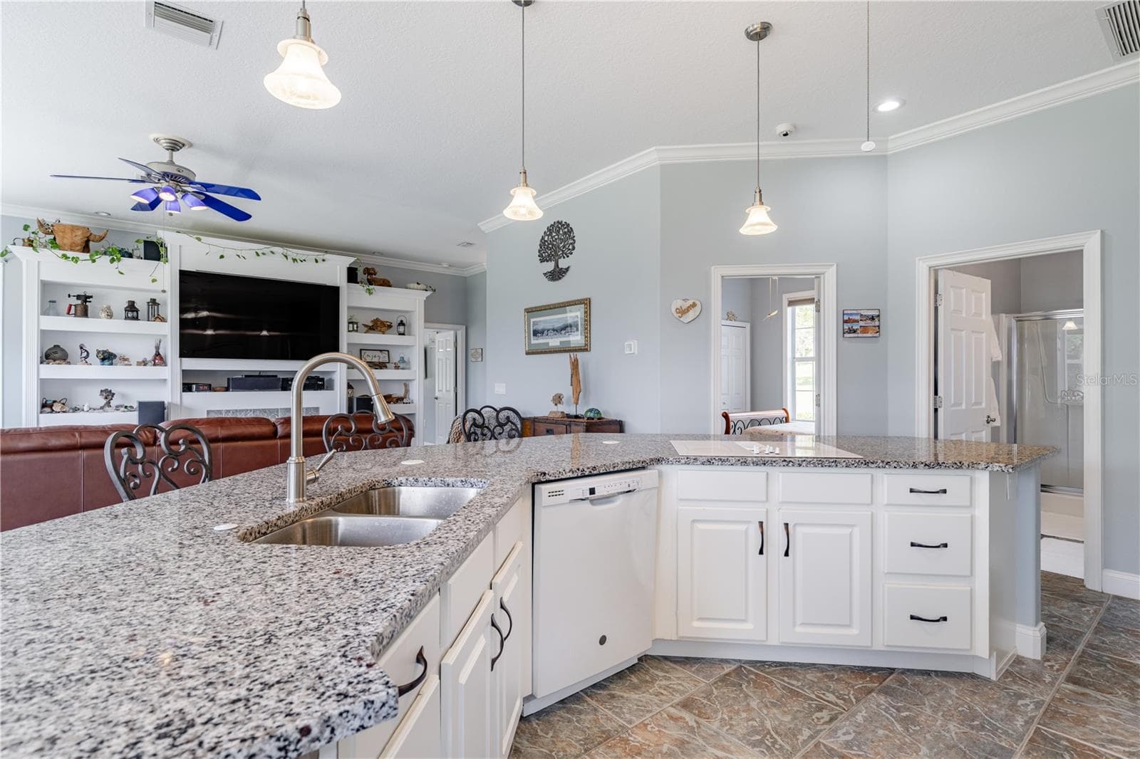 Single Family Residence at 25101 TURKEY LAKE RD, HOWEY IN THE HILLS, photo 17 of 59