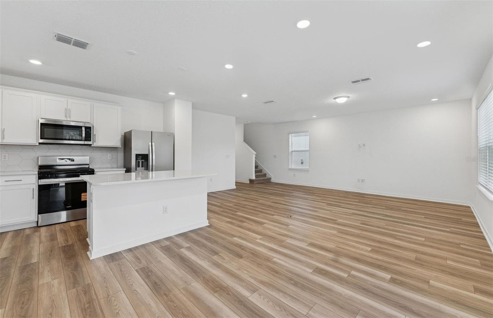 Model Representation - 9748 CRESCENT MOON DR, RIVERVIEW