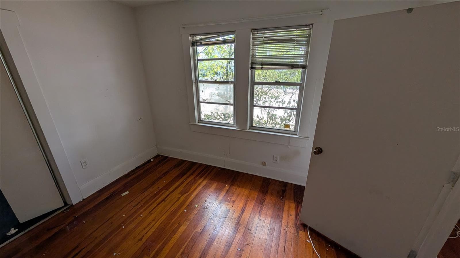 Duplex at 114 S BUNGALOW PARK AVE, TAMPA, photo 17 of 100