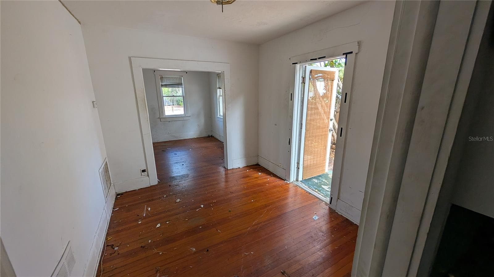 Duplex at 114 S BUNGALOW PARK AVE, TAMPA, photo 30 of 100