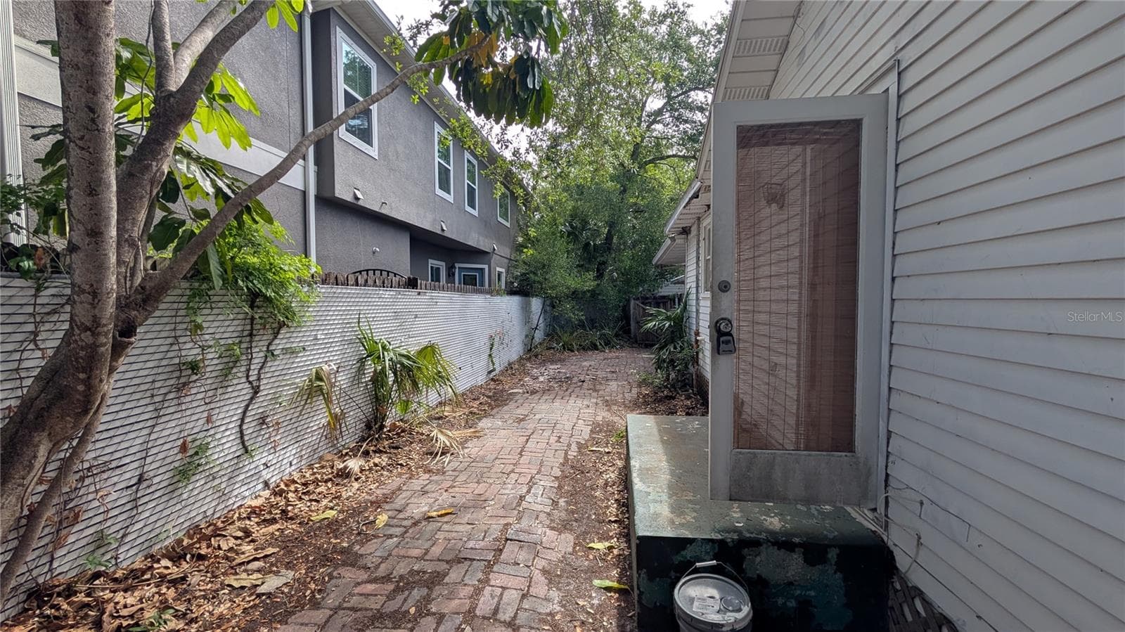 Duplex at 114 S BUNGALOW PARK AVE, TAMPA, photo 33 of 100