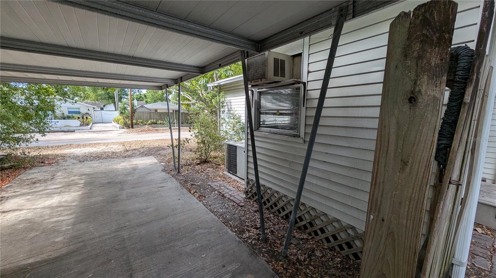 Duplex at 114 S BUNGALOW PARK AVE, TAMPA, photo 38 of 100