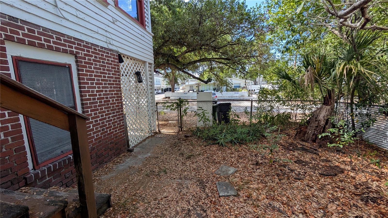 Duplex at 114 S BUNGALOW PARK AVE, TAMPA, photo 60 of 100