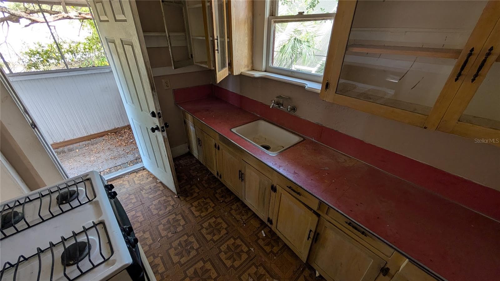 Duplex at 114 S BUNGALOW PARK AVE, TAMPA, photo 67 of 100