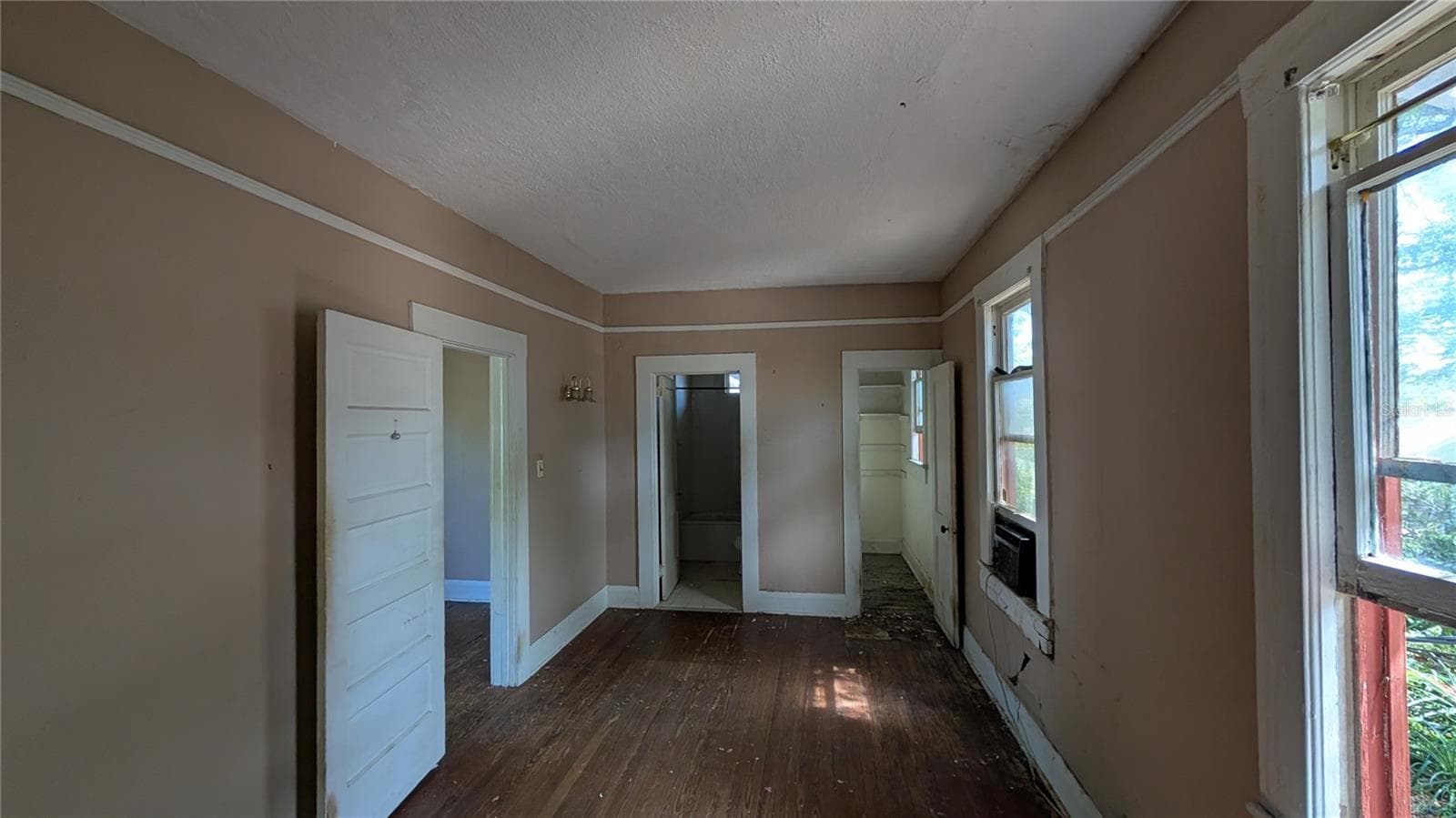 Duplex at 114 S BUNGALOW PARK AVE, TAMPA, photo 83 of 100