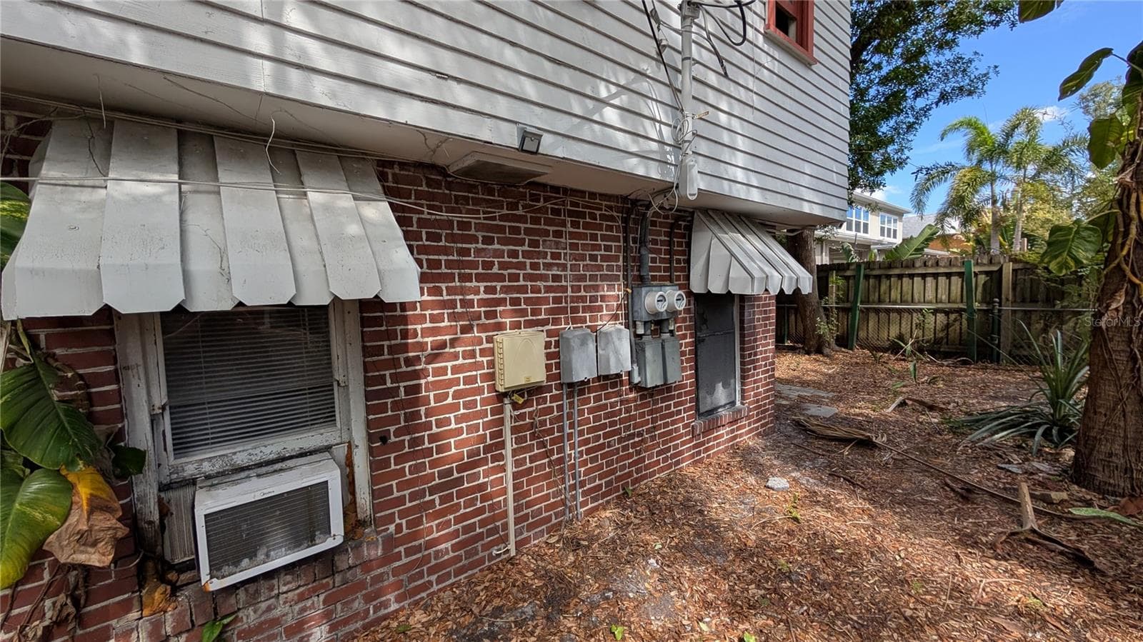 Duplex at 114 S BUNGALOW PARK AVE, TAMPA, photo 93 of 100