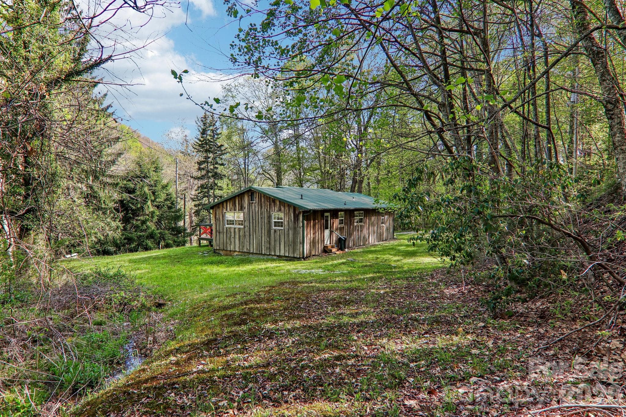 Single Family Residence at 28 Mull Cove Road, Maggie Valley, photo 3 of 27