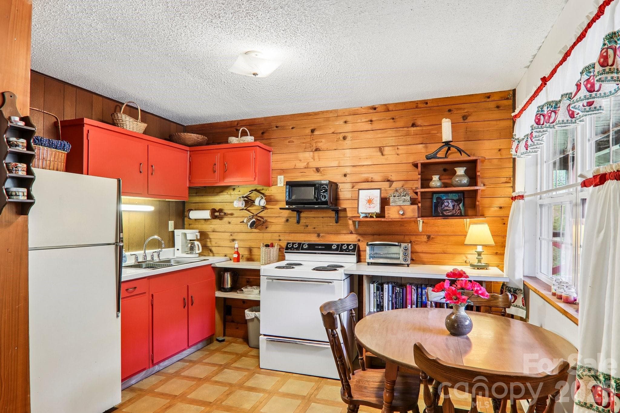 Single Family Residence at 28 Mull Cove Road, Maggie Valley, photo 17 of 27