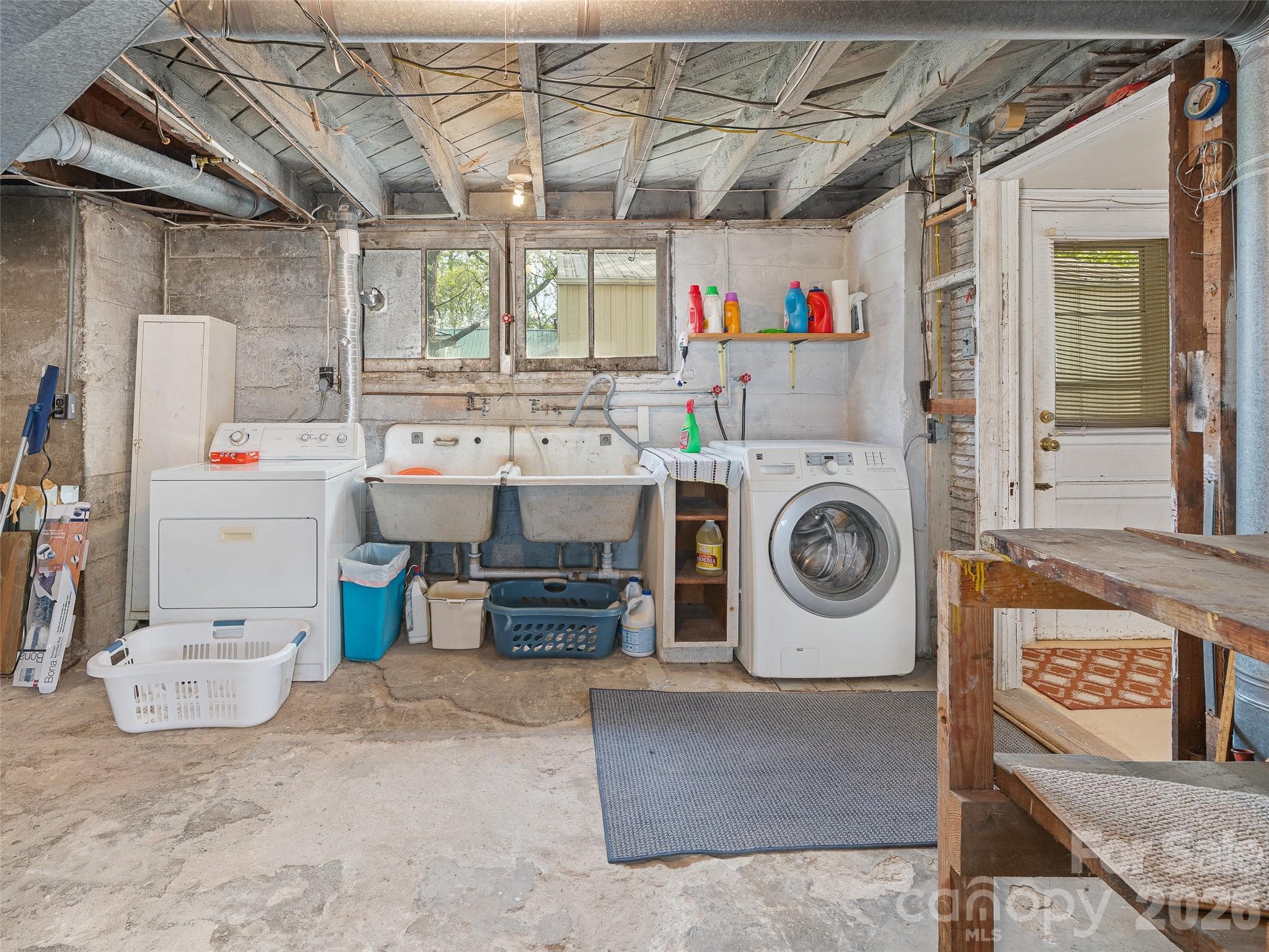 Basement & Laundry Hookup - Burnsville
