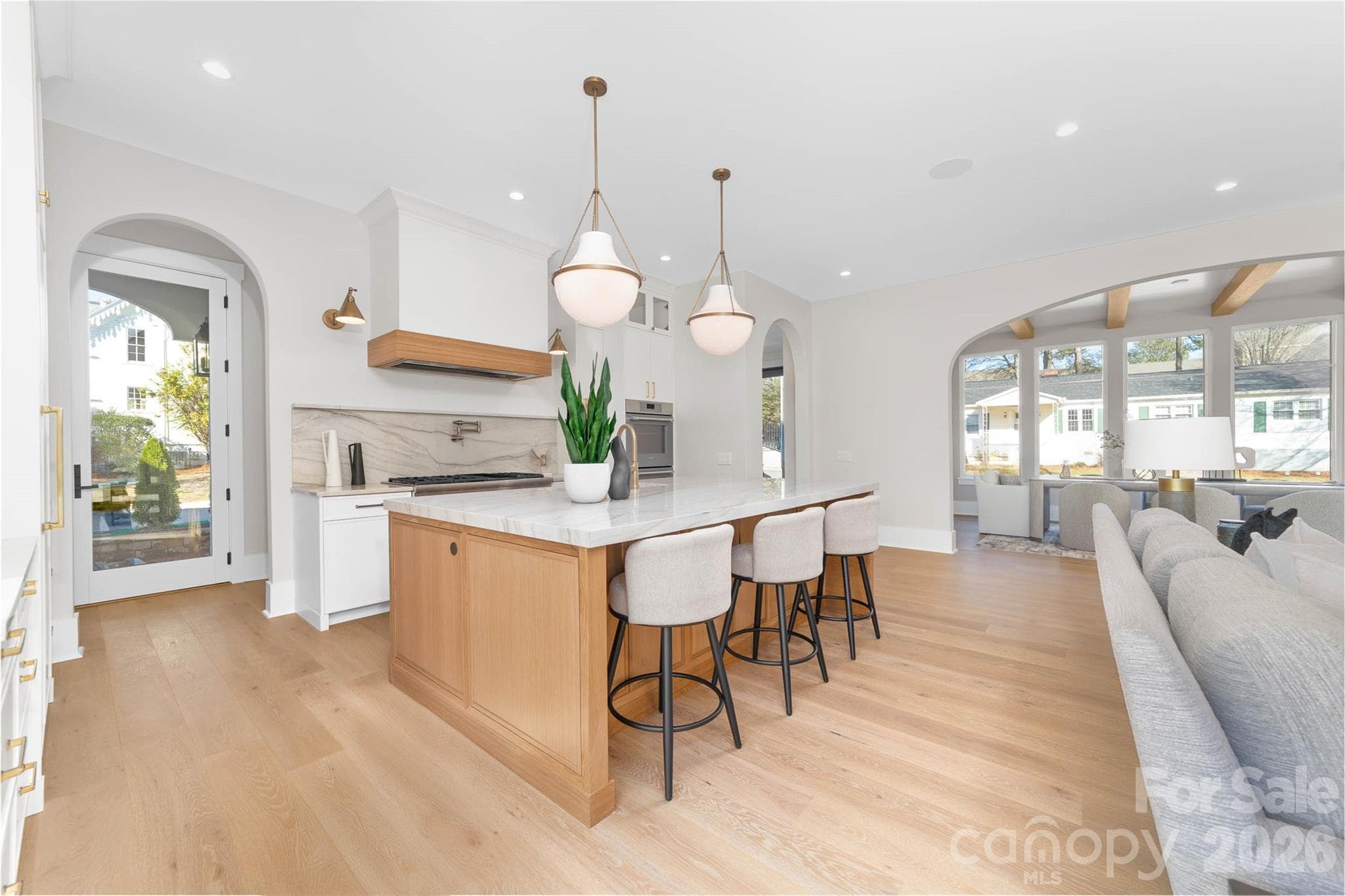 Open concept kitchen with premier finishes - 216 Walnut Street, Davidson