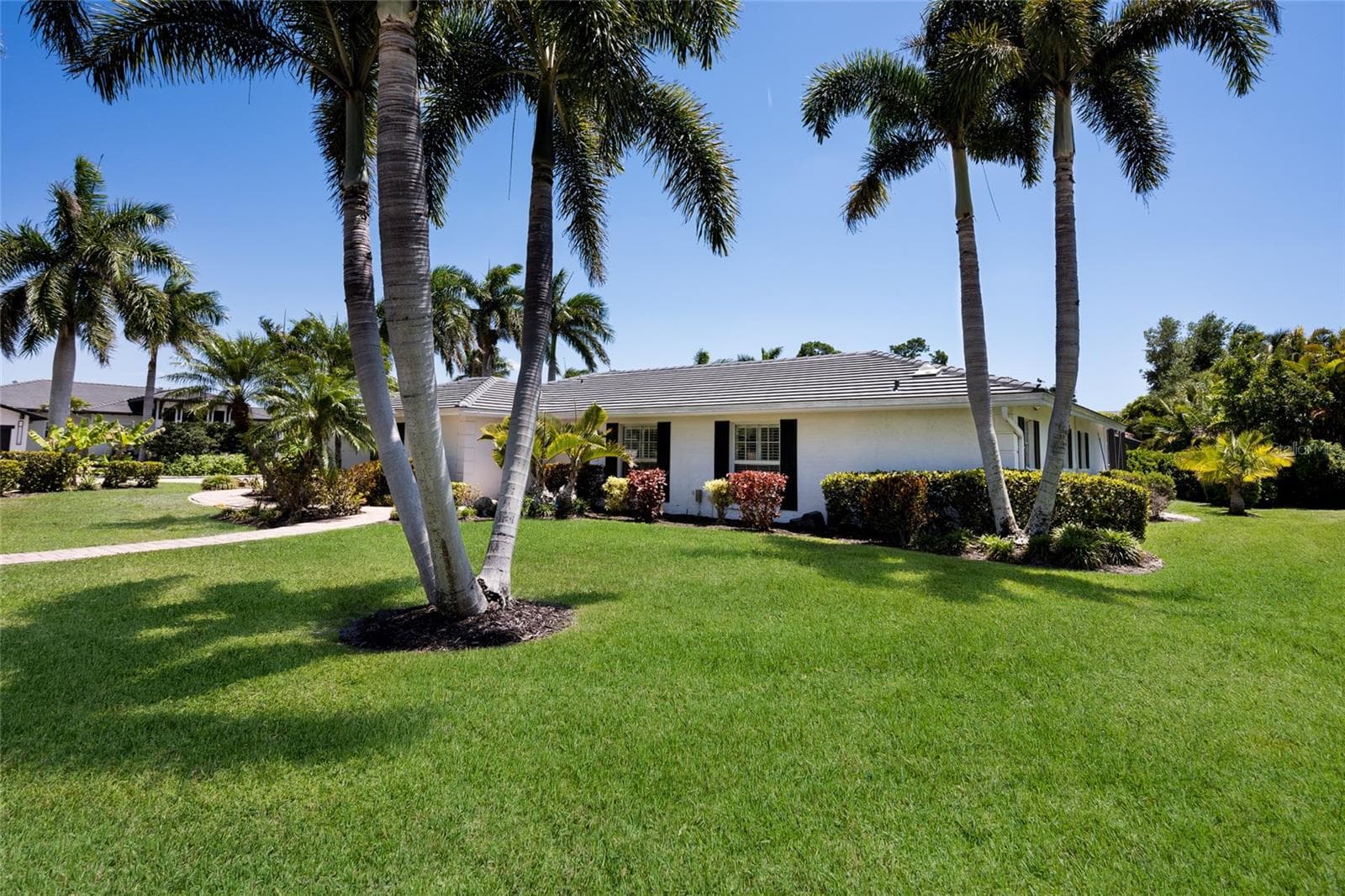 Single Family Residence at 430 BIRD KEY DR, SARASOTA, photo 2 of 46