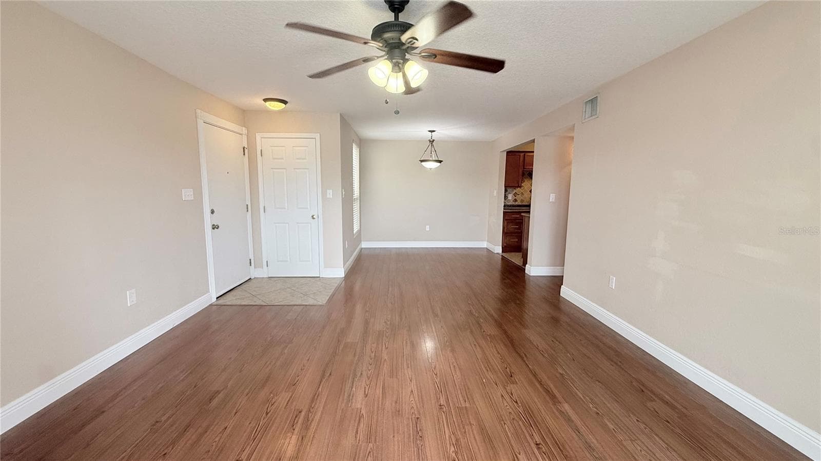 Condominium at 524 ORANGE DR #11, ALTAMONTE SPRINGS, photo 3 of 27