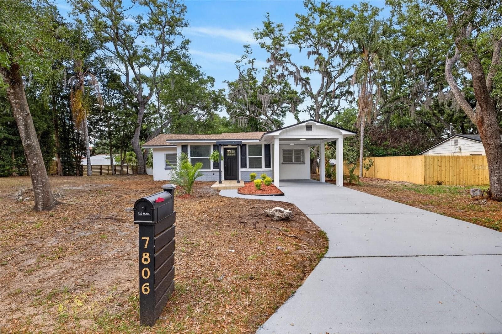 Single Family Residence at 7806 E 114TH AVE, TAMPA, photo 3 of 34