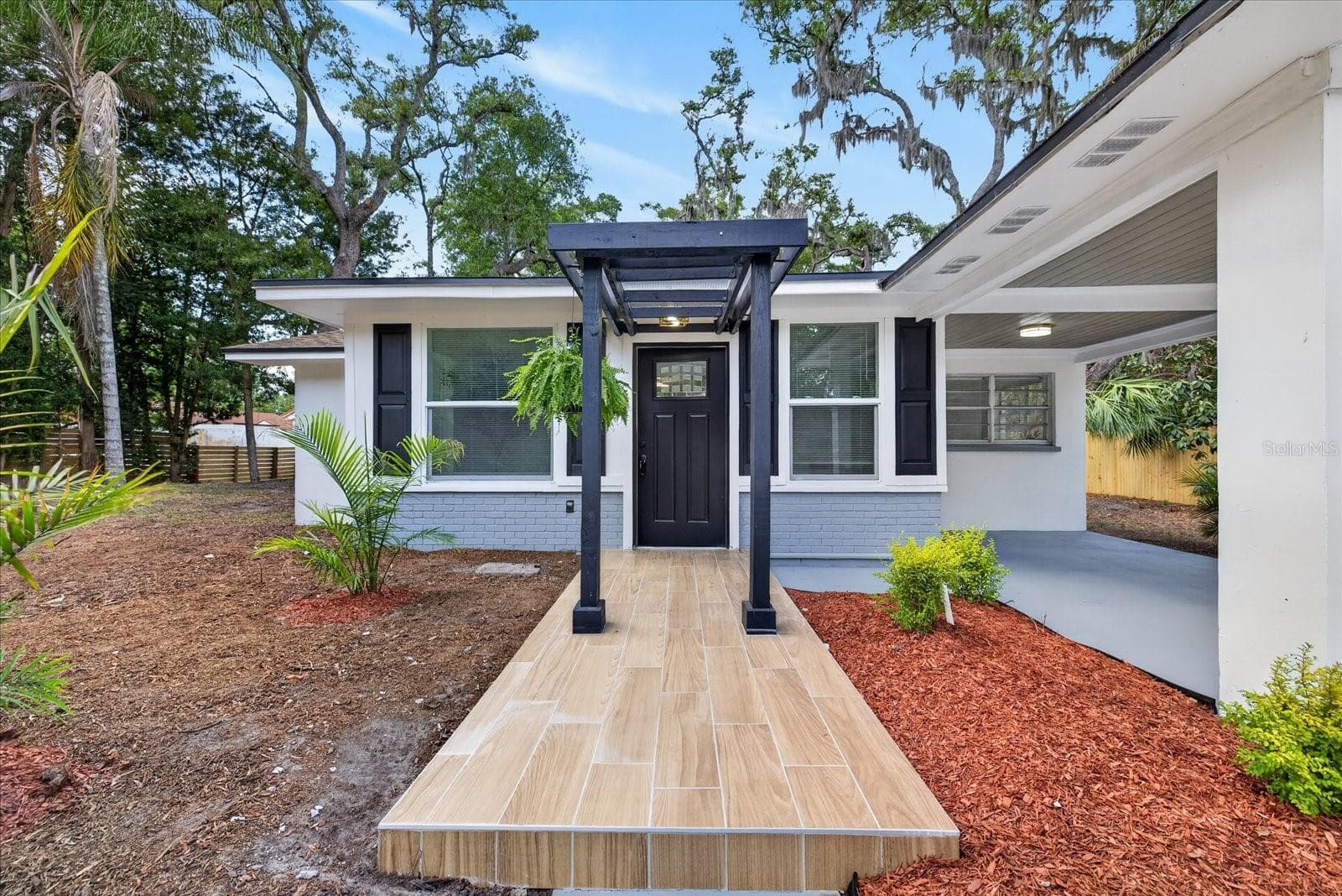 Single Family Residence at 7806 E 114TH AVE, TAMPA, photo 5 of 34