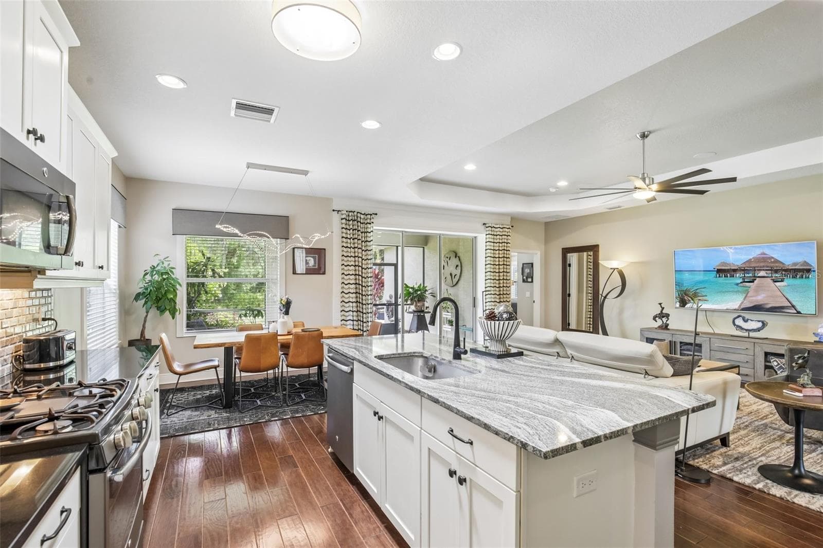 Single Family Residence at 12307 WHISPER LAKE DR, BRADENTON, photo 13 of 35
