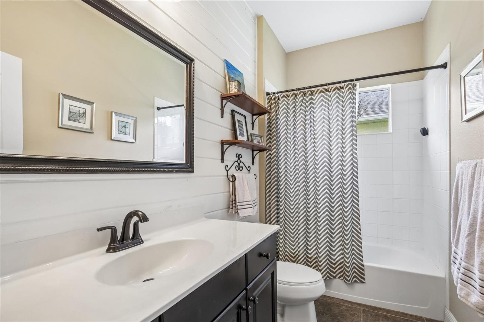 Single Family Residence at 12307 WHISPER LAKE DR, BRADENTON, photo 19 of 35