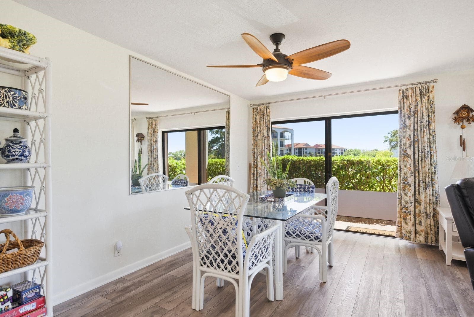 Spacious Dining Room - 302 MARINER DR #302, TARPON SPRINGS