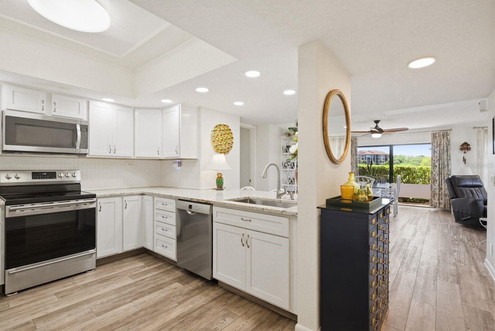 Updated Kitchen - 302 MARINER DR #302, TARPON SPRINGS
