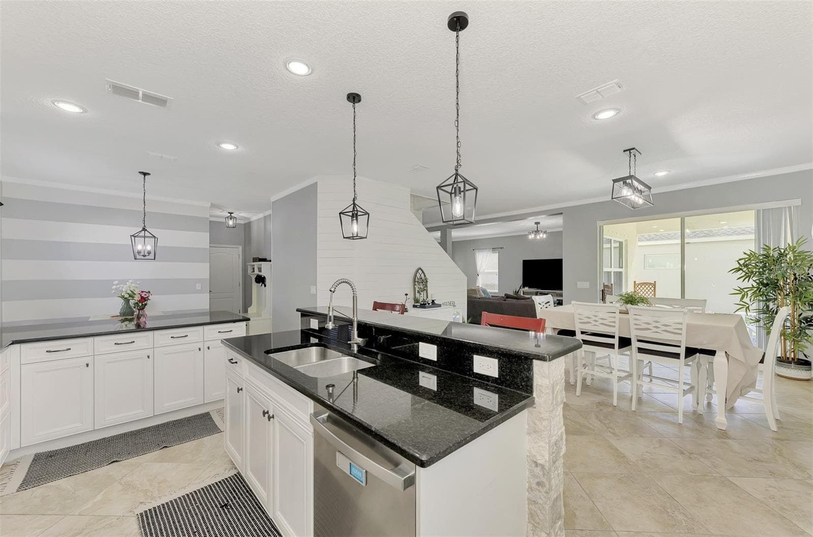 Single Family Residence at 5008 MISSION PARK LN, BRADENTON, photo 25 of 86