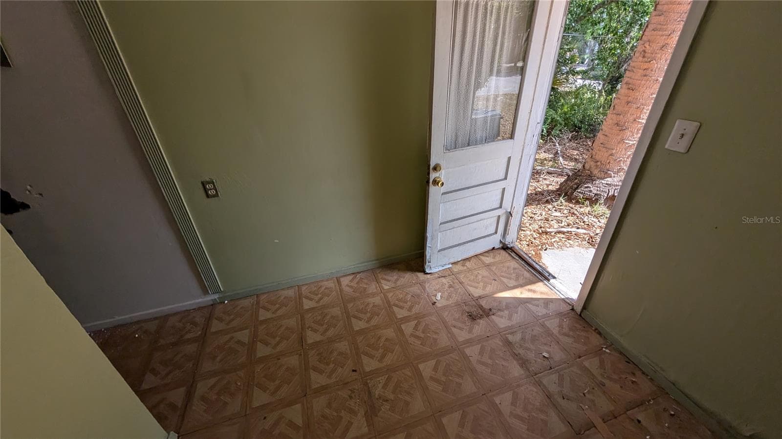 Duplex at 2801 W CLEVELAND ST, TAMPA, photo 30 of 68
