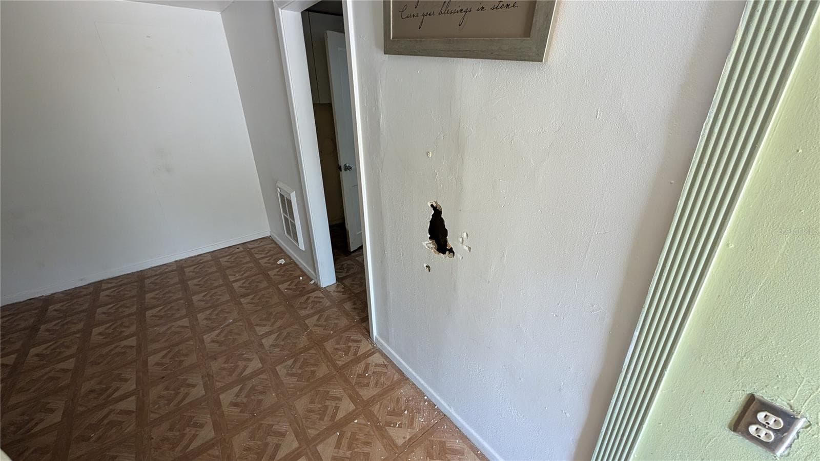 Duplex at 2801 W CLEVELAND ST, TAMPA, photo 31 of 68