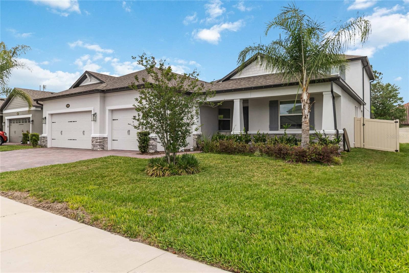 Single Family Residence at 2510 CEDAR SHAKE CT, OVIEDO, photo 2 of 45