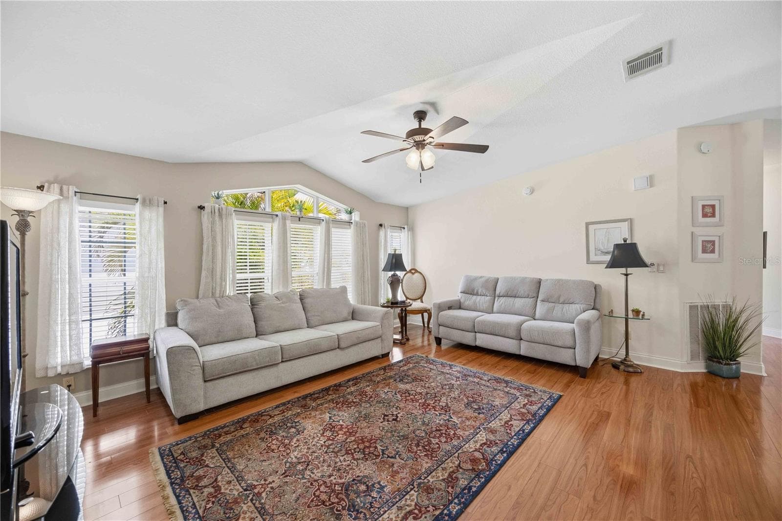 Manufactured Home at 18 EMDEN CIR, PUNTA GORDA, photo 8 of 58