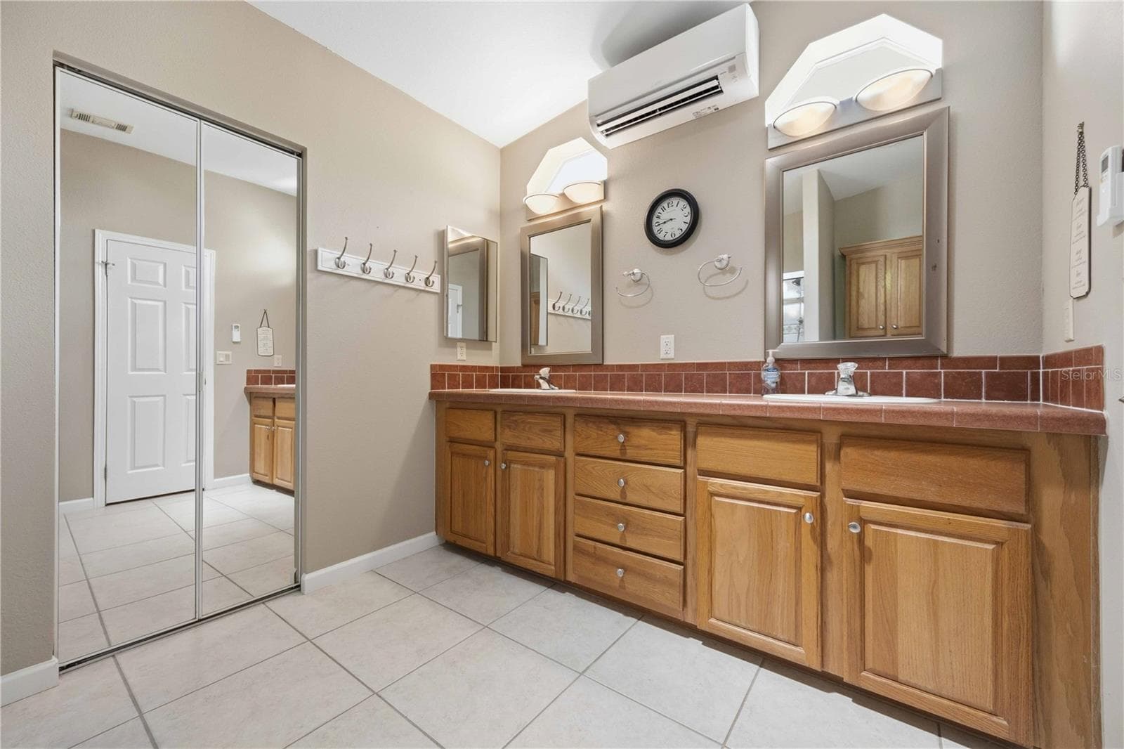 Manufactured Home at 18 EMDEN CIR, PUNTA GORDA, photo 24 of 58