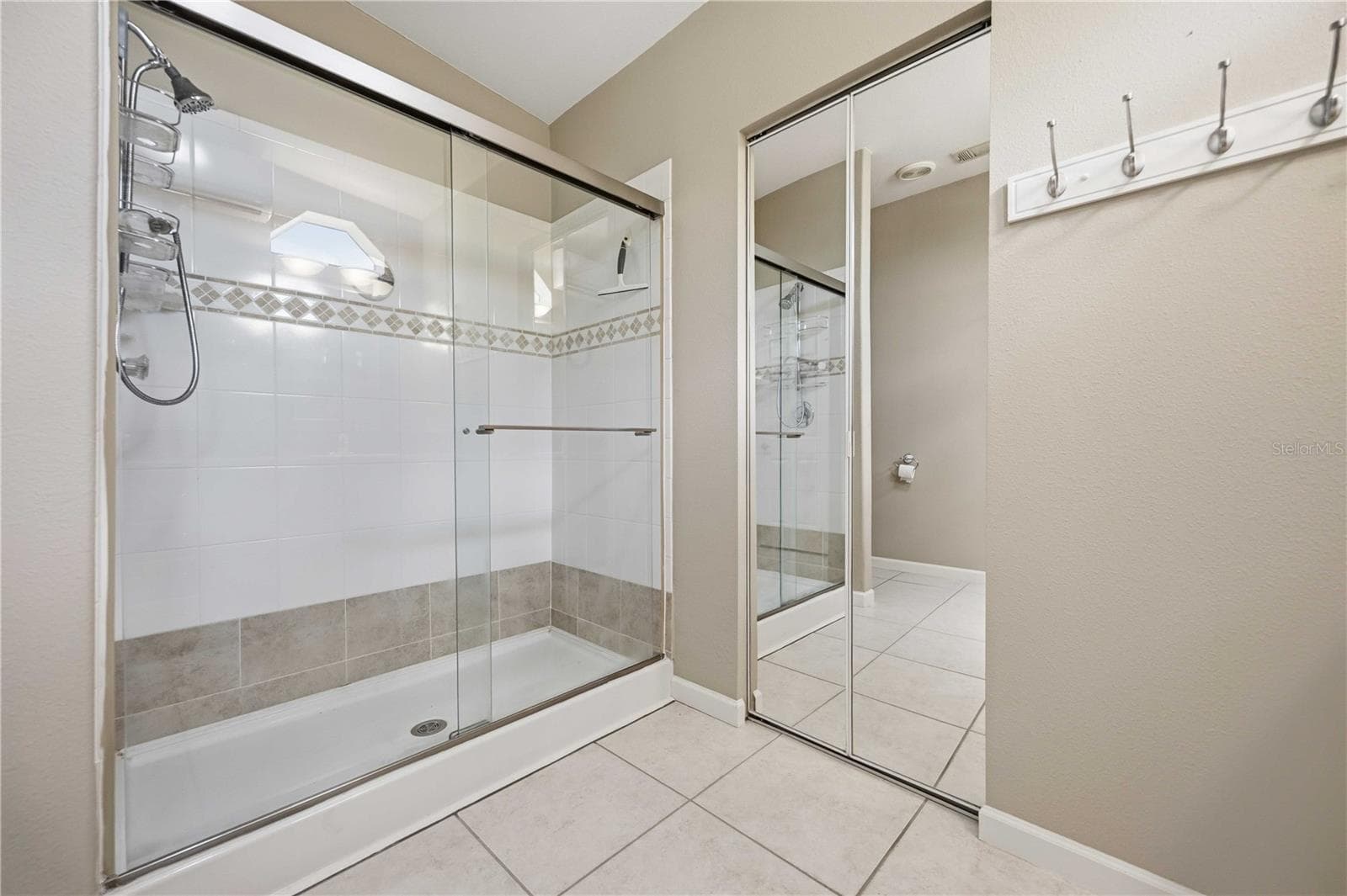 Manufactured Home at 18 EMDEN CIR, PUNTA GORDA, photo 25 of 58