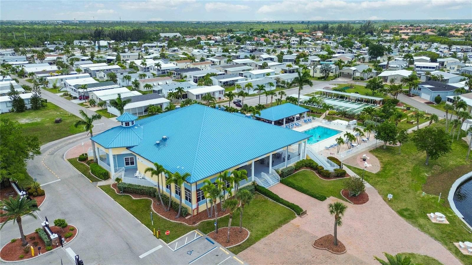 Manufactured Home at 18 EMDEN CIR, PUNTA GORDA, photo 38 of 58