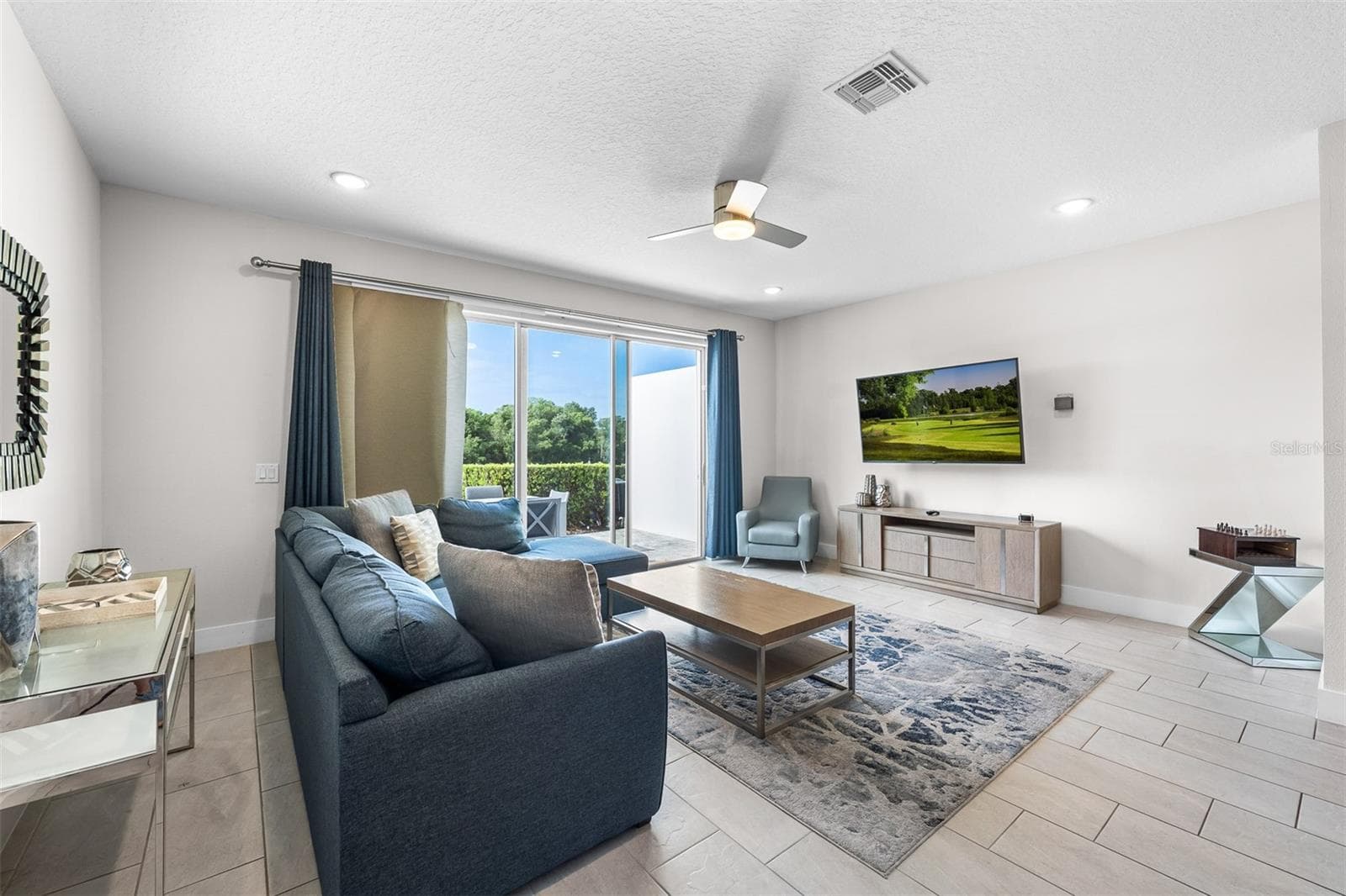 Townhouse at 856 DRIVING RANGE CT, REUNION, photo 10 of 33