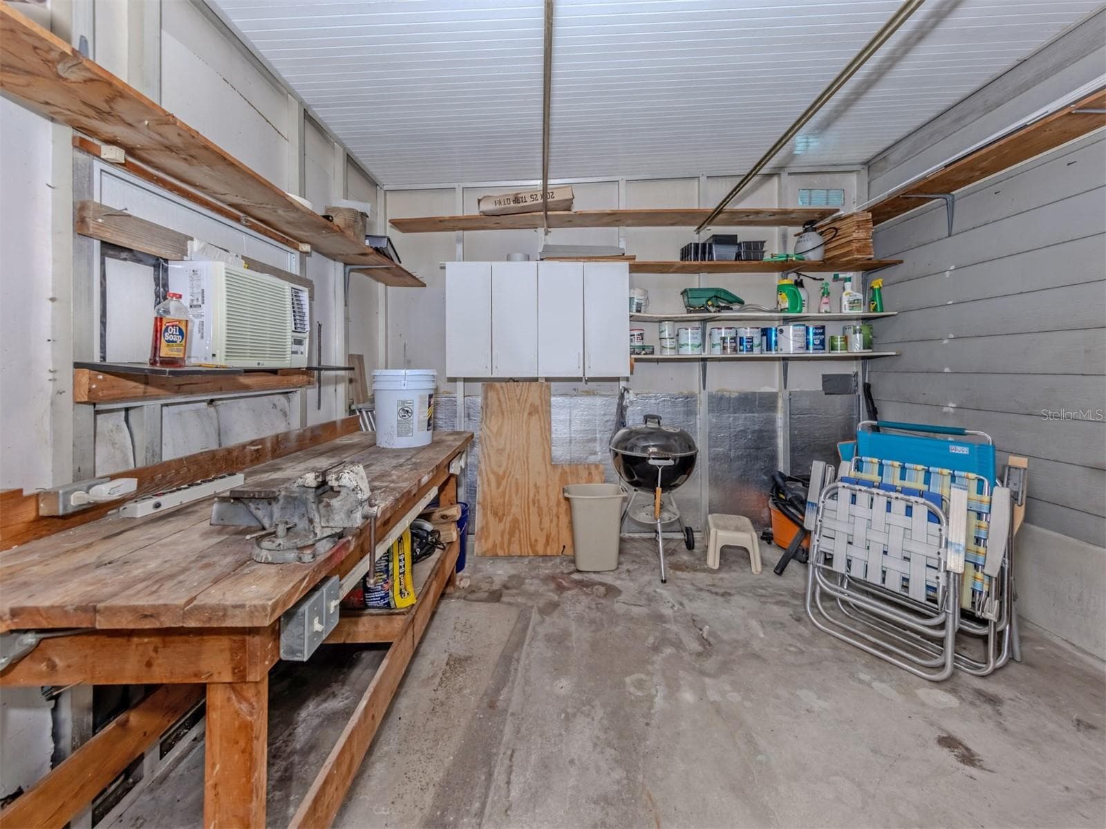 Storage/workshop - 592 PORTSIDE DR, NORTH PORT