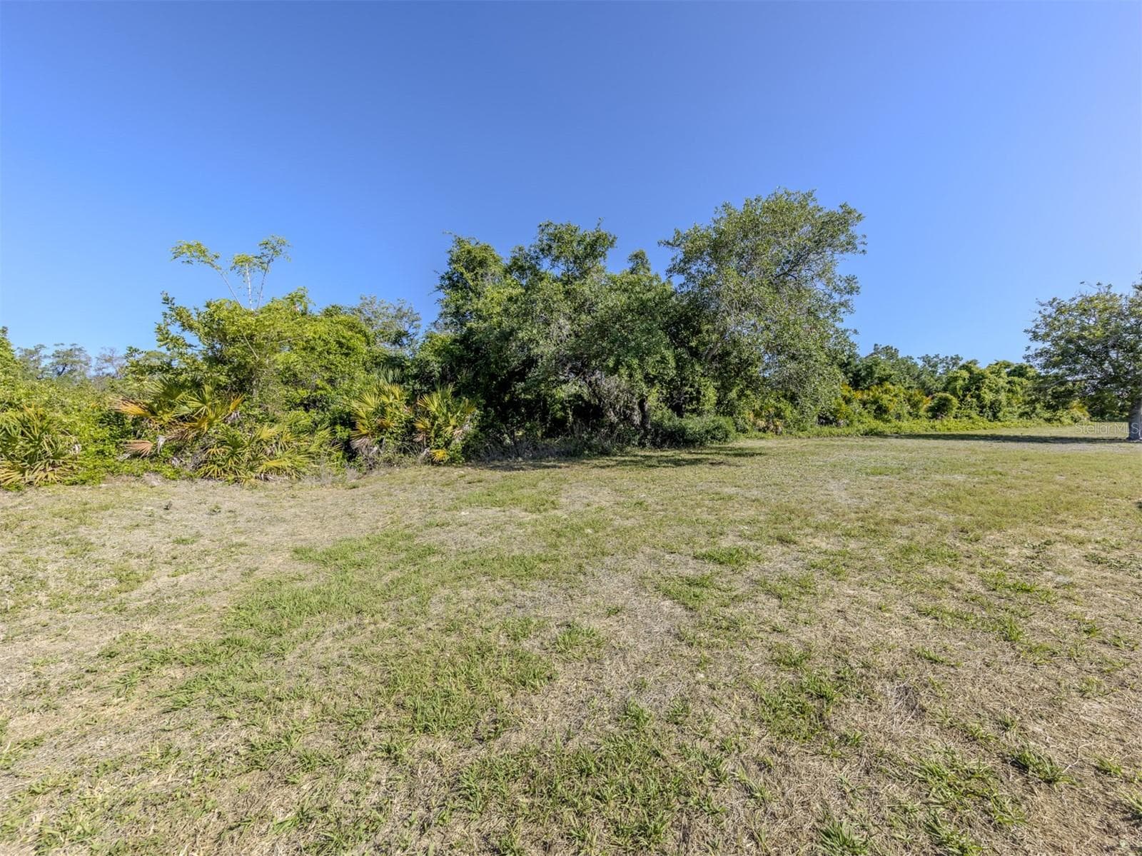 Large lot - 592 PORTSIDE DR, NORTH PORT