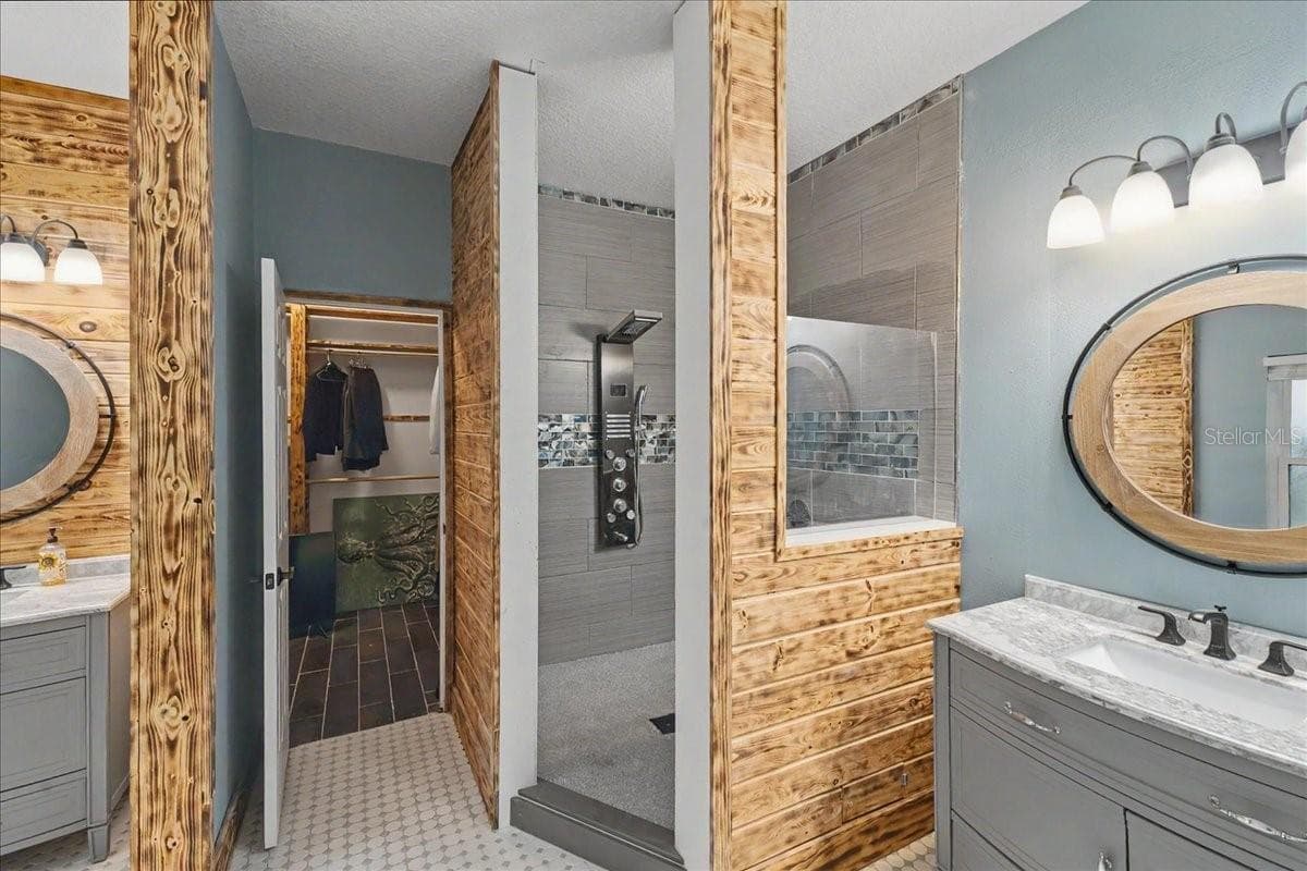 Single Family Residence at 1830 ORANGE TREE DR, EDGEWATER, photo 18 of 24