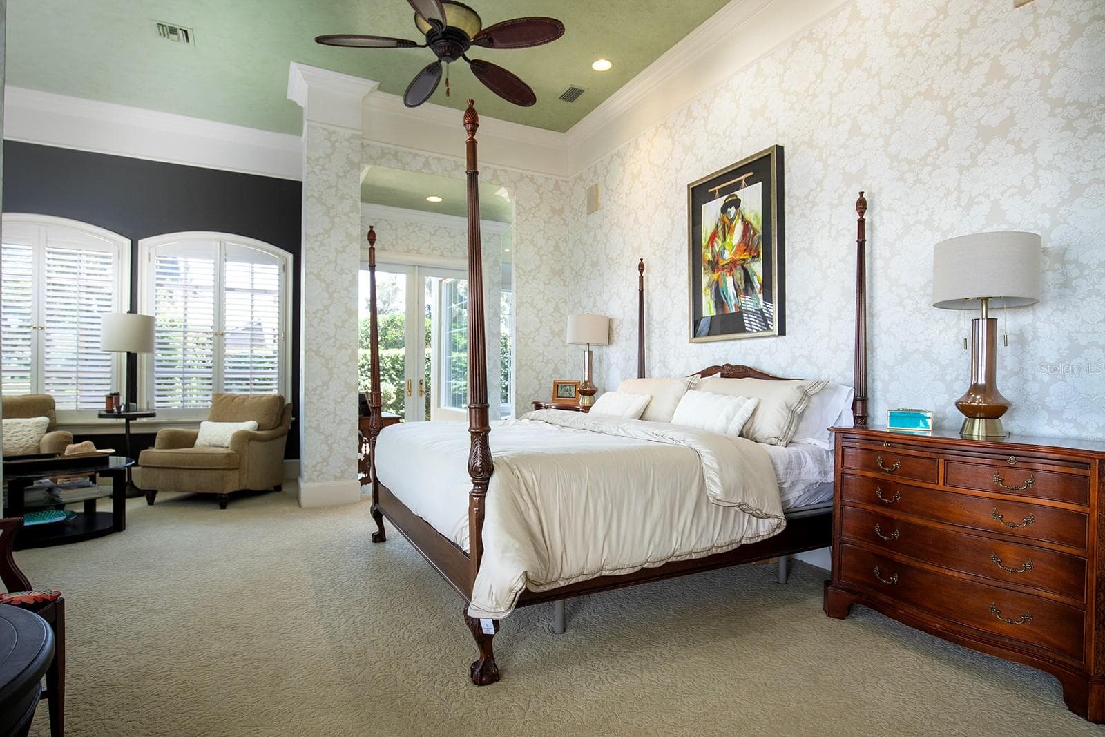 Regal Master bedroom DOWNSTAIRS, with sitting room space & ensuite bath SPA like retreat. - 1351 N CLASSIC CT, LONGWOOD