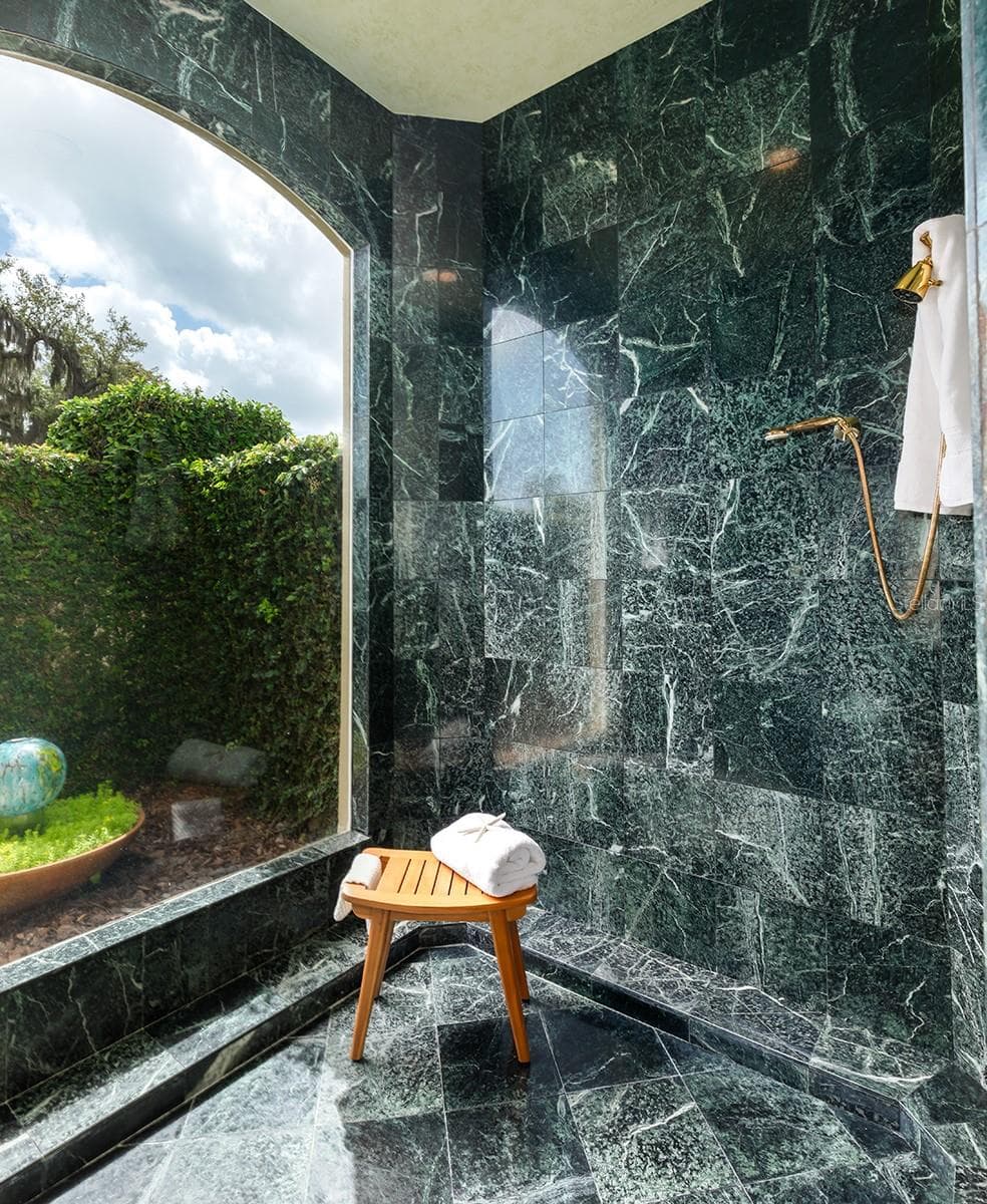 Marble galore from walls to floor !. Private atrium too - 1351 N CLASSIC CT, LONGWOOD