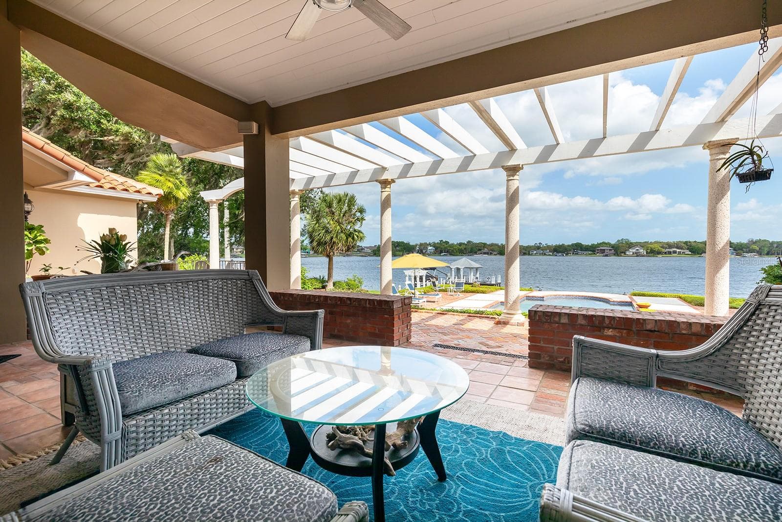 Enjoy your opulent outside oasis in comfort and style. - 1351 N CLASSIC CT, LONGWOOD