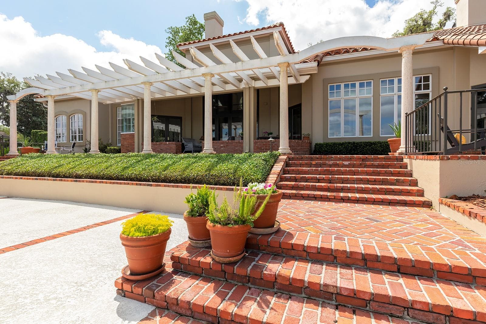 Attention to detail at every turn. - 1351 N CLASSIC CT, LONGWOOD