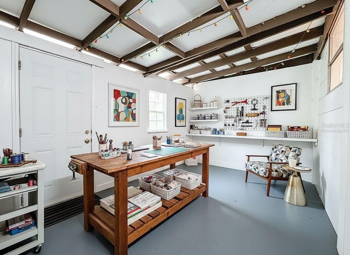 Virtually staged craft room - 544 MERCURY AVE, ORLANDO