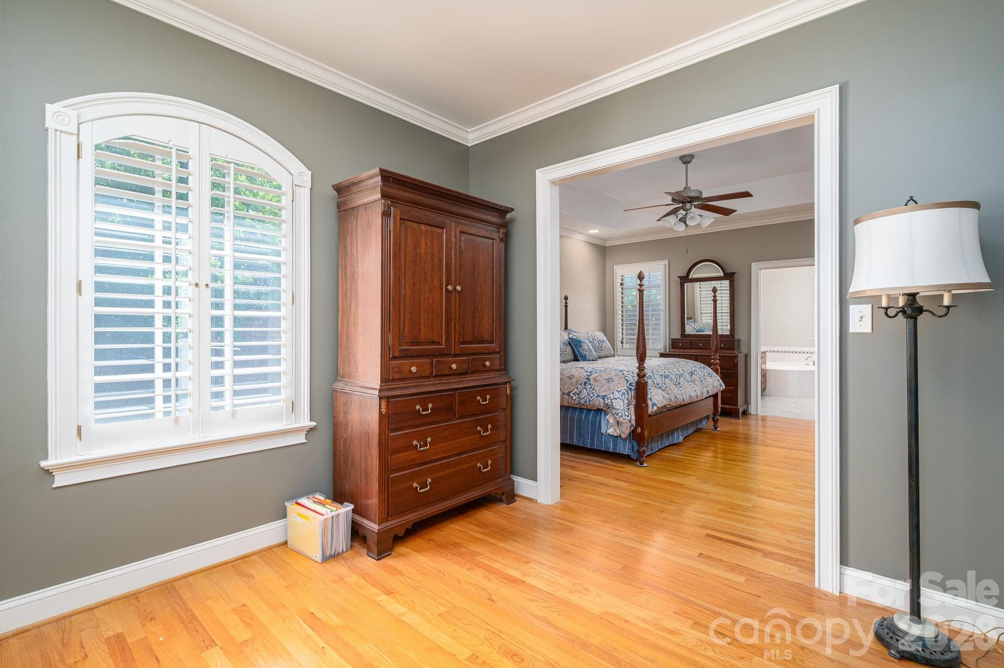 Primary Sitting Area - 110 Elizabeth Court, Mount Holly