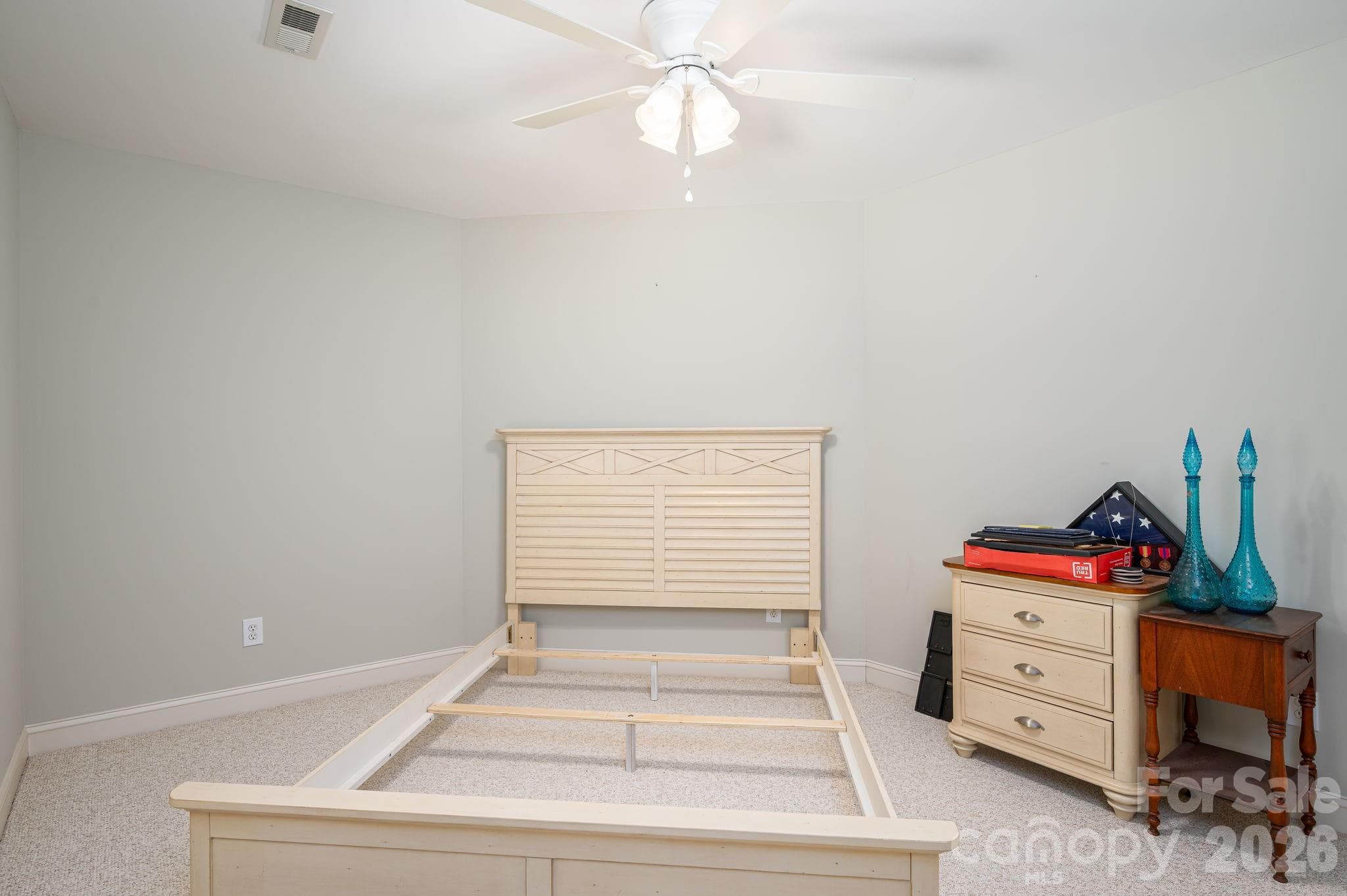 Upstairs Bedroom 1 - 110 Elizabeth Court, Mount Holly