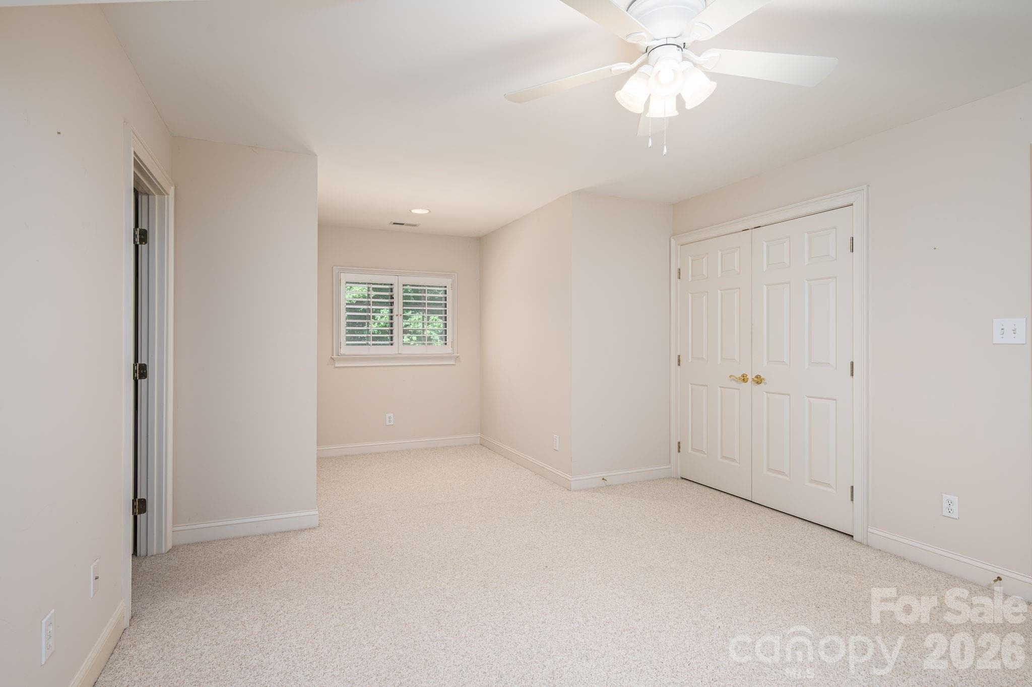 Upstairs Bedroom 2 - 110 Elizabeth Court, Mount Holly