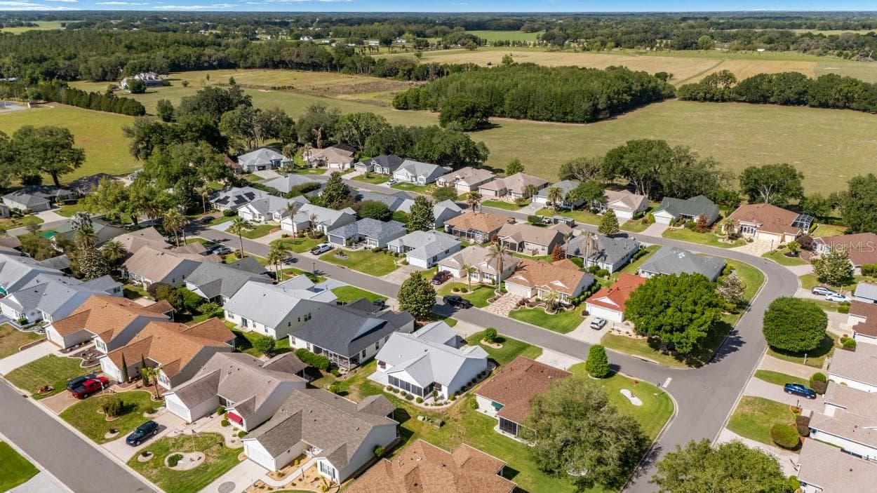Single Family Residence at 17637 SE 80TH ALTAMAHA CT, THE VILLAGES, photo 7 of 20